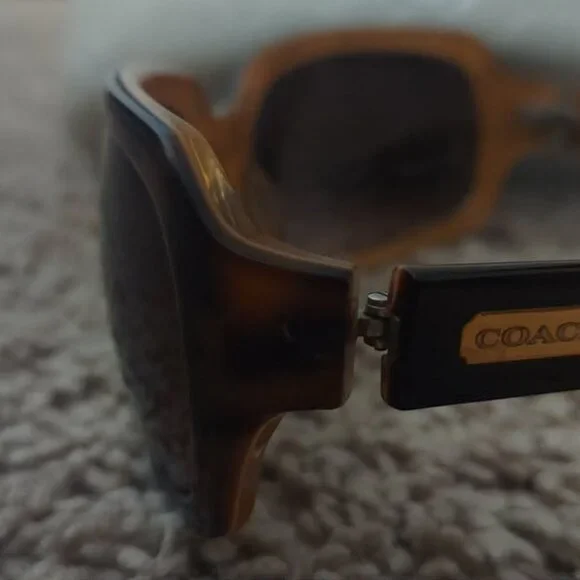 Authentic COACH MIA S433 tortoise sunglasses - Picture 5 of 10